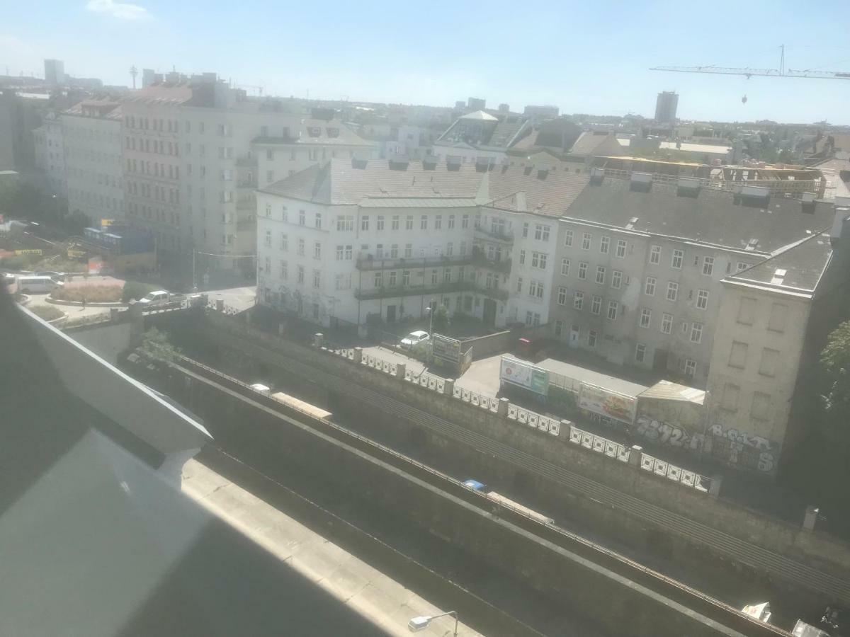 Apartment Roof Top With Views.